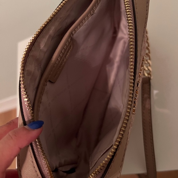 Michael Kors Jet Set crossbody - Picture 2 of 4